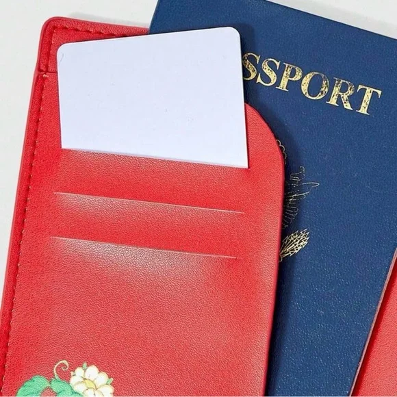 NWOT Charming Strawberry Shortcake Passport Holder - Picture 6 of 6